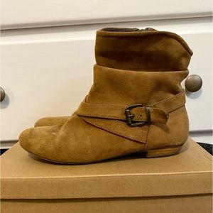 Express Suede Boots (size 6.5)
